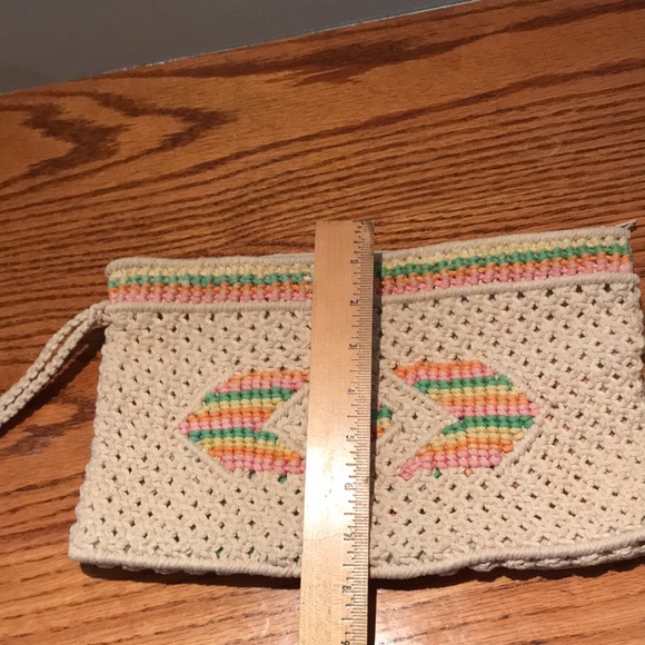 Macrame clutch purse with wrist strap. One large compartment with pocket. - Picture 5 of 8